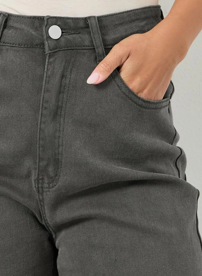 ستايلي جينز بقصة أرجل واسعة وخصر عالي